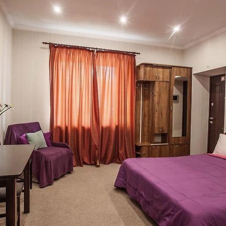 Central Cozy Apartment With Parking! ลวีฟ ภายนอก รูปภาพ