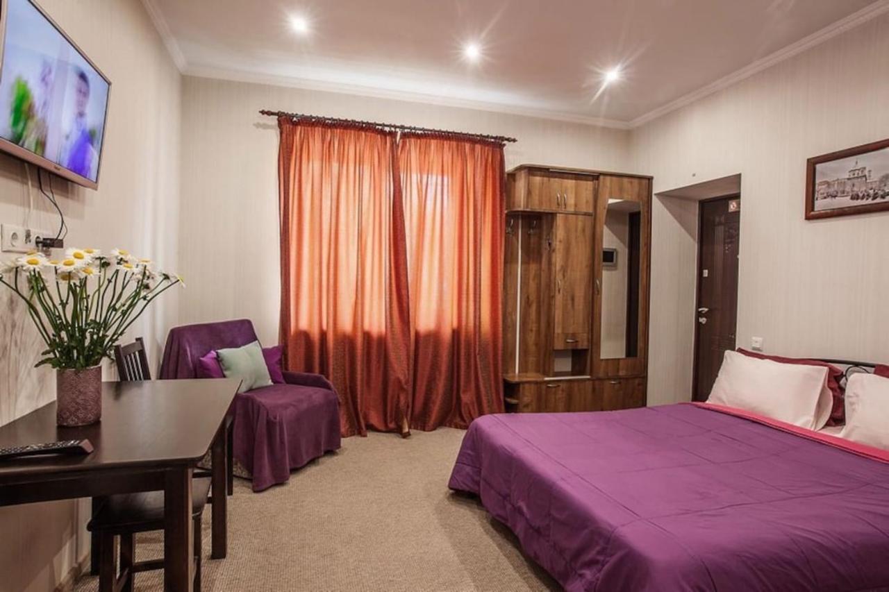Central Cozy Apartment With Parking! ลวีฟ ภายนอก รูปภาพ