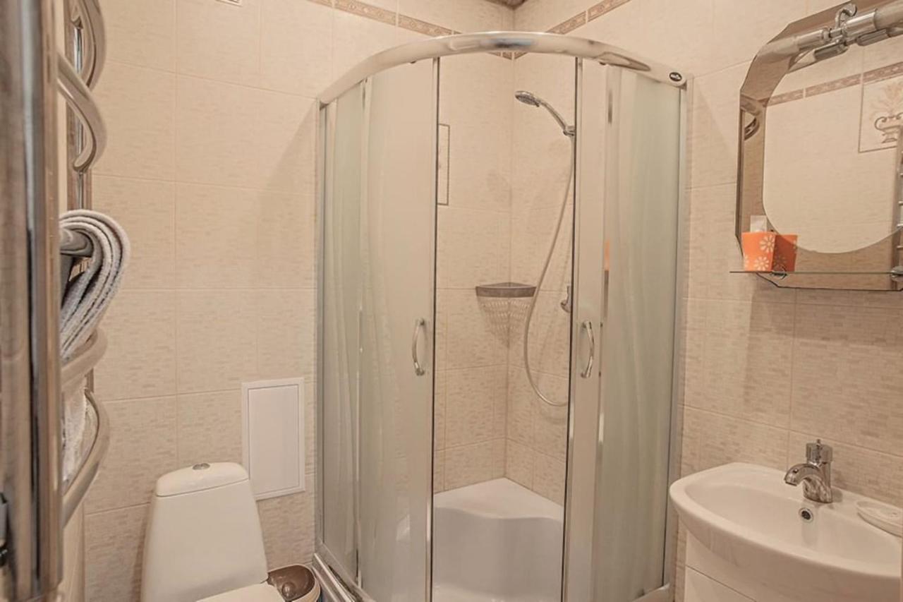 Central Cozy Apartment With Parking! ลวีฟ ภายนอก รูปภาพ